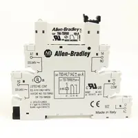 Allen-Bradley 700-HLT1U24 - Relevador de interfaz de 24 V CA/CC